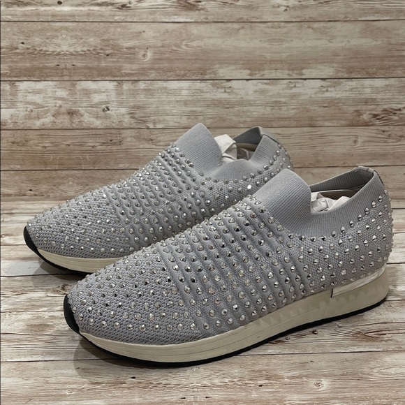 Kenneth Cole Reaction Silver Jewel Studded Slip-On Sneakers Size 8.5W NWT - Picture 2 of 16